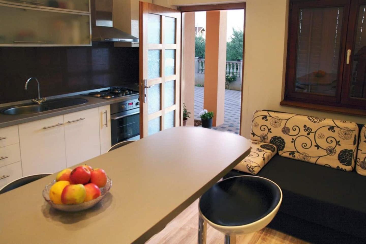 Apartments Brane - Free Parking Zadar Buitenkant foto
