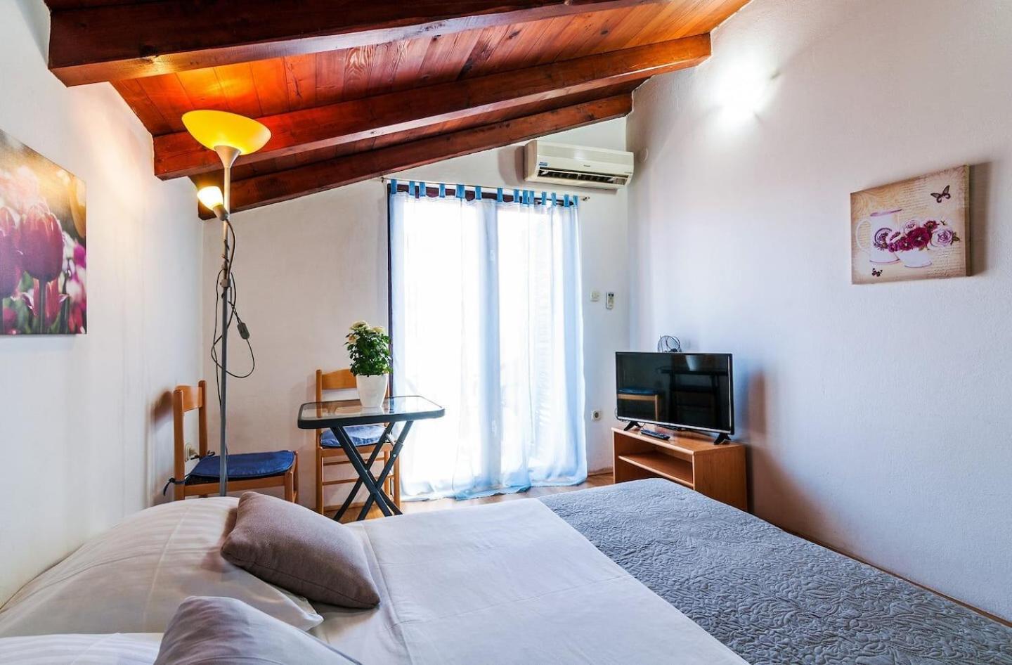 Apartments Brane - Free Parking Zadar Buitenkant foto