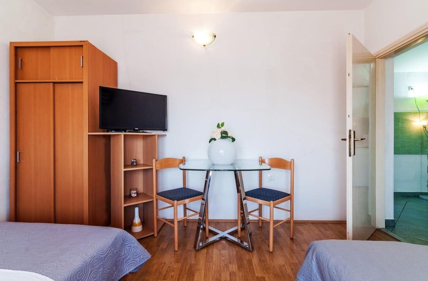 Apartments Brane - Free Parking Zadar Buitenkant foto