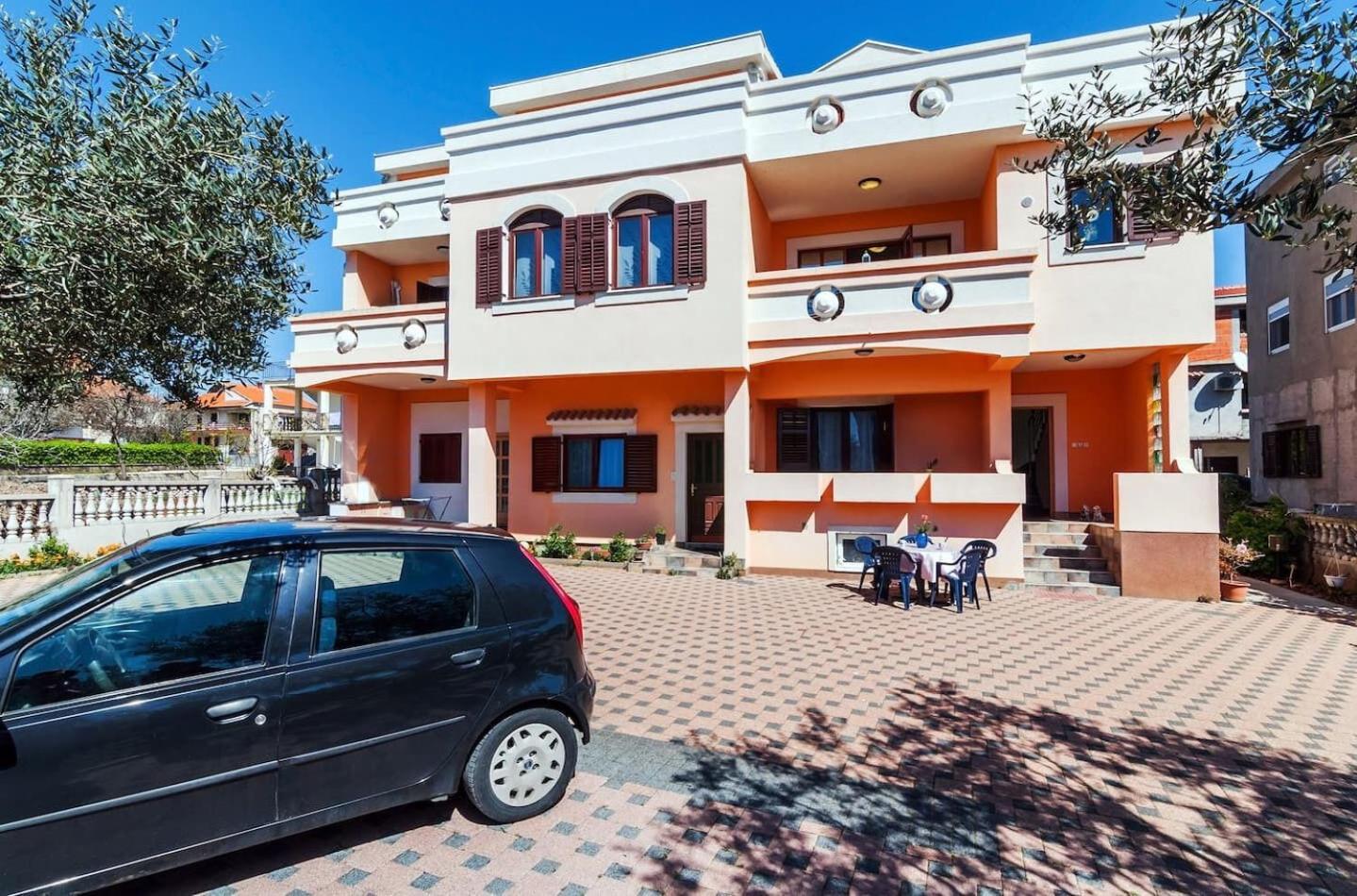 Apartments Brane - Free Parking Zadar Buitenkant foto
